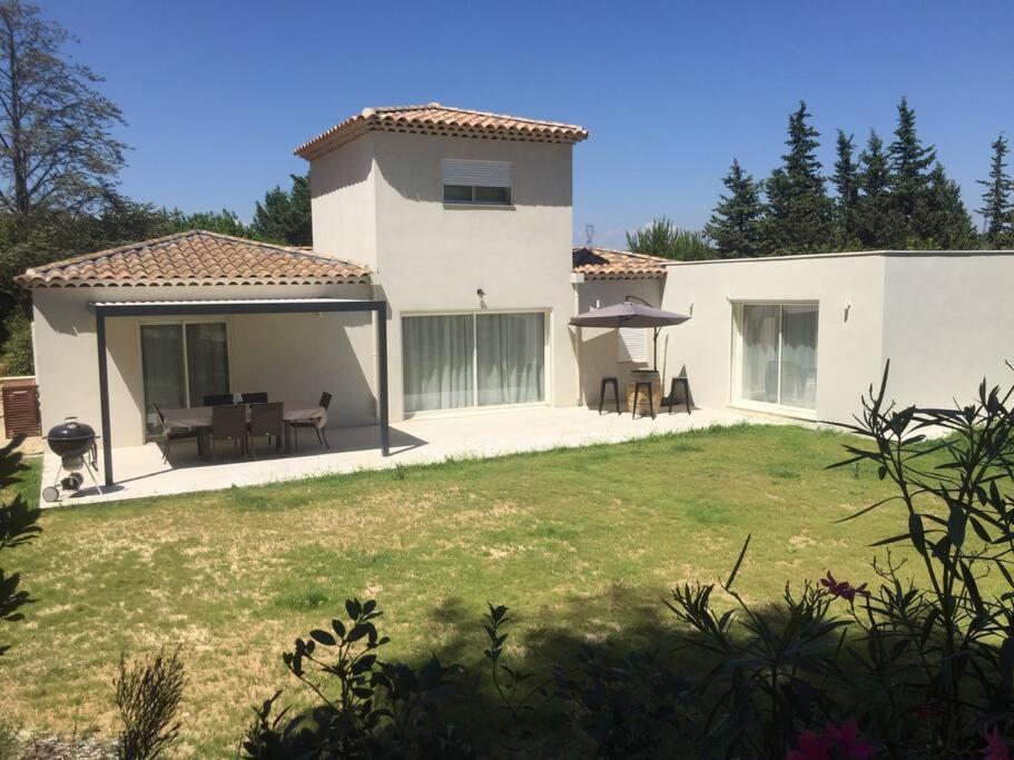 Villa Familiale 9 Pers Cabries Entre Aix Et Marseille 5 Min Gare Aix Tgv 15 Min Aeroport Mp ภายนอก รูปภาพ